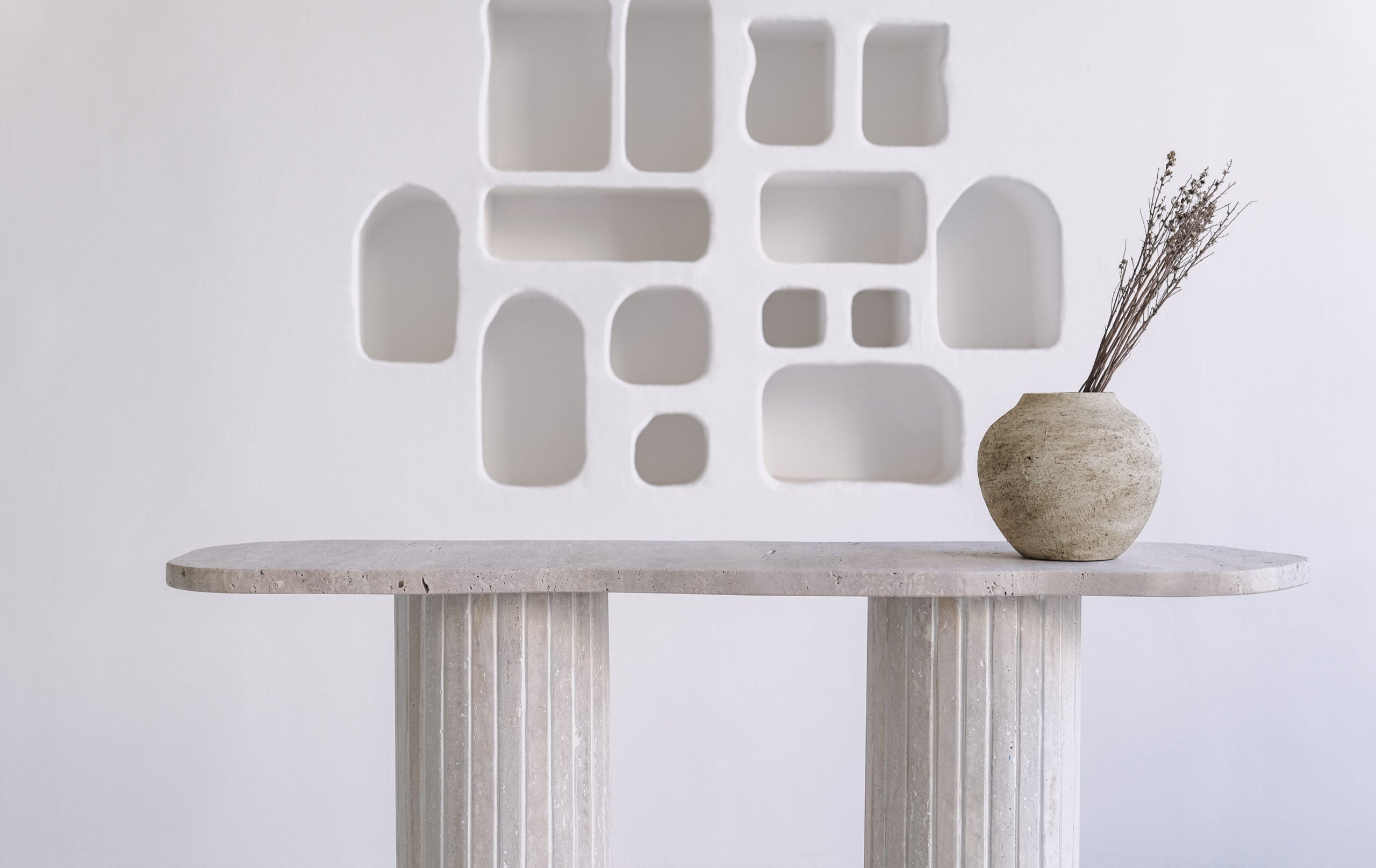 Console en Travertin avec Pieds Striés