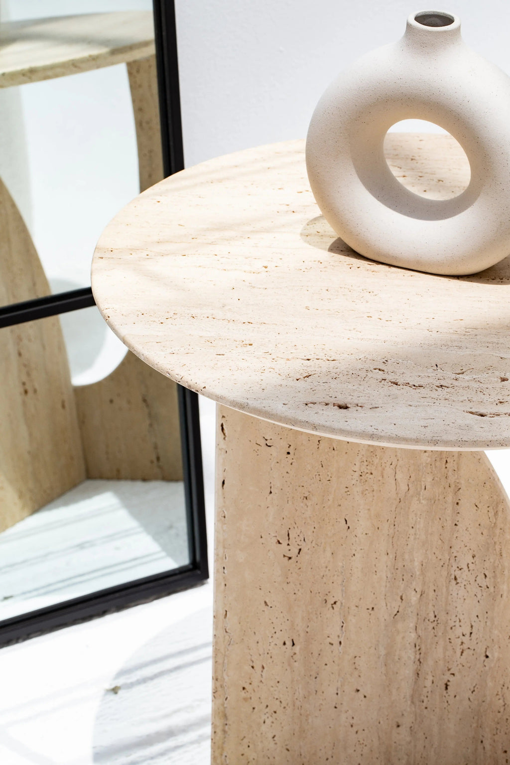Table d'appoint ronde en travertin